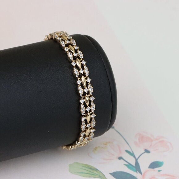 "Elegant Rose Gold Link Bracelet with Sparkling Marquise Crystals, XPBL0929 - Picture 7 of 13